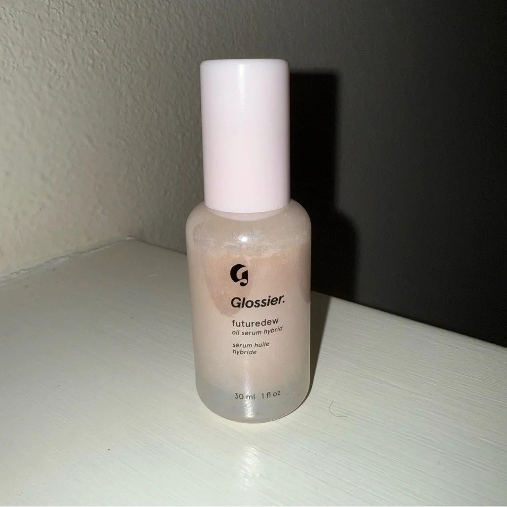Glossier Futuredew Facial Oil-Serum Hybrid 1.0 oz - Picture 3 of 6